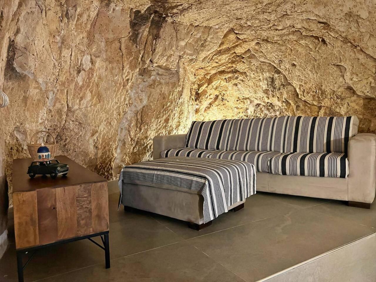 Grotta Divina *