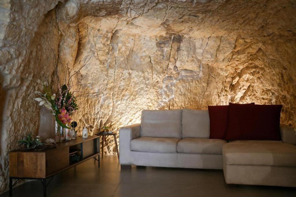 Grotta Divina * Ostuni