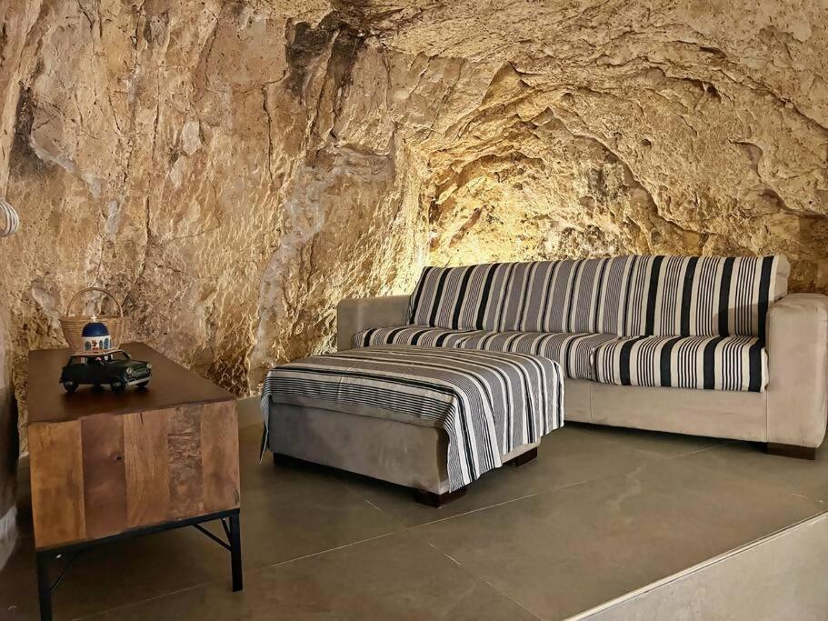 Grotta Divina * Ostuni